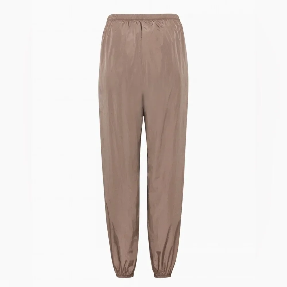 NWT SIZE SMALL ARITZIA TROUPE PANTS